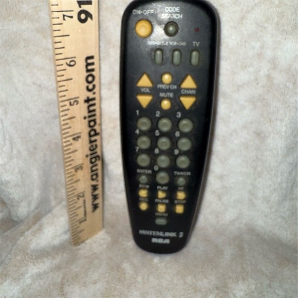 RCA SystemLink 3 Universal Remote Control‎ for TV/VCR/DVD Black - Picture 1 of 4